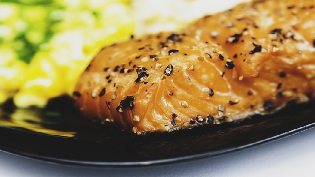 a sample dish:salmon-932915_640.jpg
